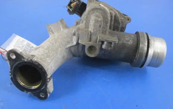Renault Clio III Throttle body valve 8200614985