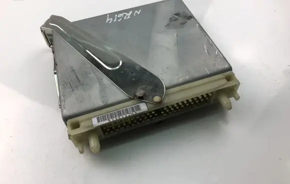 Volvo S70 V70 V70 XC Engine control unit/module ECU P09442108