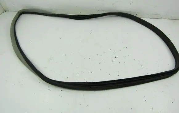 Opel Astra H Front door rubber seal 