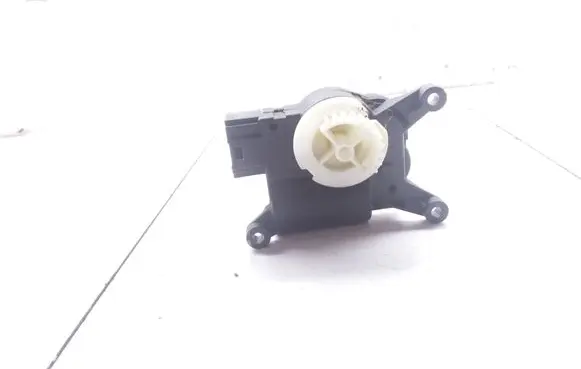 Volkswagen Crafter Air flap motor/actuator U4292002 9022608 3093821