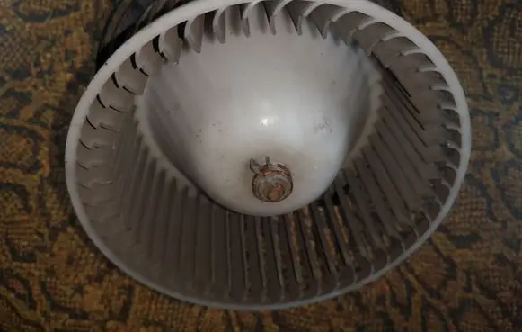 Mitsubishi Galant Heater fan/blower 194000