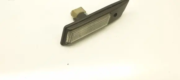 BMW 3 E36 Front fender indicator light 13780149 9405075