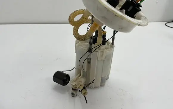 BMW 4 F32 F33 In-tank fuel pump 724397214