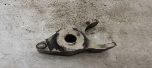 Toyota RAV 4 (XA20) Fuel Injector clamp holder NOCODE