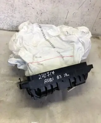 Audi Q3 F3 Passenger airbag 83a880204d