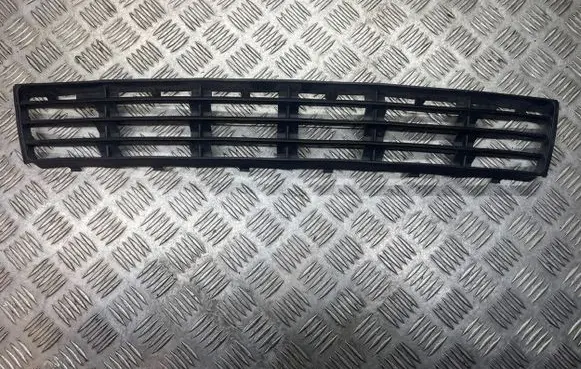 Audi A4 S4 B5 8D Front bumper lower grill 8D0807683AA