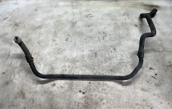 Engine coolant pipe/hose
