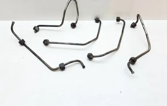 Volvo S80 Fuel injector supply line/pipe 