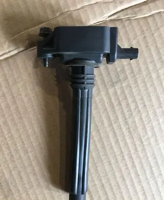Dodge Challenger High voltage ignition coil 0221504032 05149168AI 19224BO