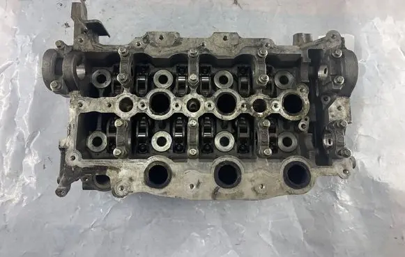 Jaguar XJ X351 Engine head PM9X2Q 6090CA PM9X2Q6090CA