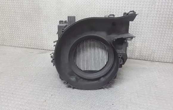 Nissan Maxima A34 Air intake duct part