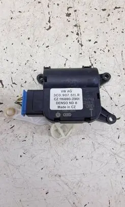 Volkswagen Golf VI Air flap motor/actuator 3C0907511R