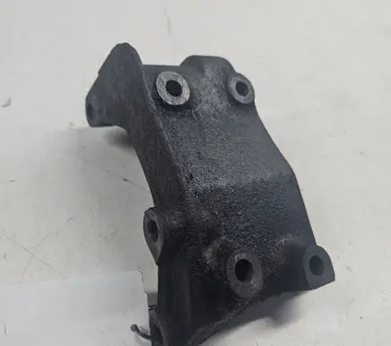 Opel Astra F Engine mounting bracket