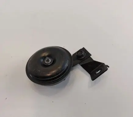 Nissan Leaf II (ZE1) Horn signal 004020