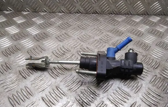 Clutch master cylinder