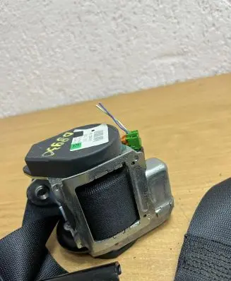 Mercedes-Benz Sprinter W906 Front seatbelt 601384300 D8930