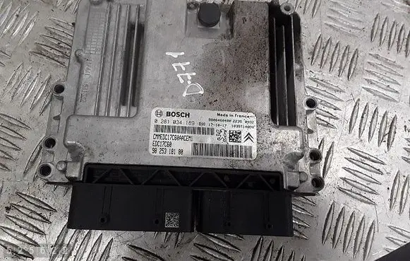 Citroen Berlingo Engine control unit/module 9825318180