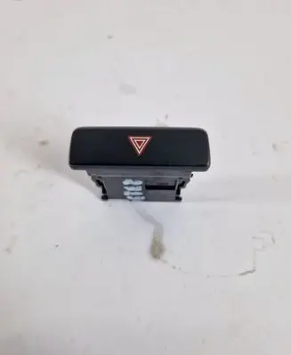 Isuzu D-Max Hazard light switch 9913