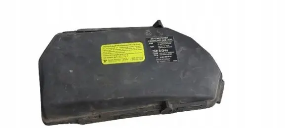 Mercedes-Benz S W220 Other engine bay part A2205400182