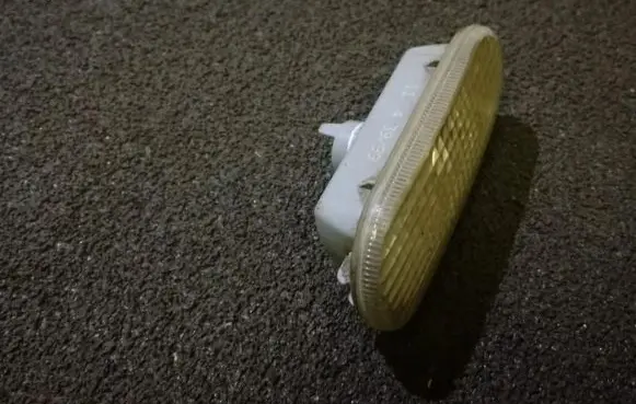 Volkswagen Golf IV Front fender indicator light