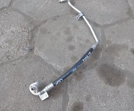 Peugeot 308 Air conditioning (A/C) pipe/hose 9675635380