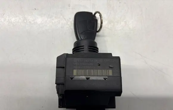 Mercedes-Benz E W211 Ignition lock 2115451408