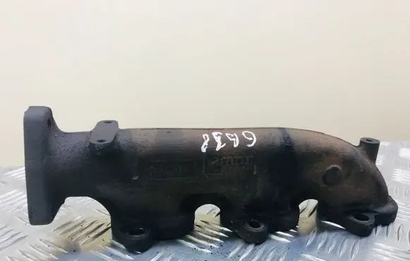 Audi A8 S8 D3 4E Exhaust manifold 059253033
