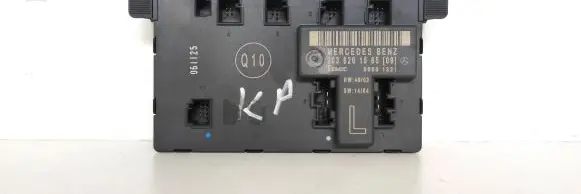 Mercedes-Benz C W203 Door control unit/module 2038201585 00001321