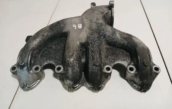 Volkswagen PASSAT B6 Intake manifold 03G129713K