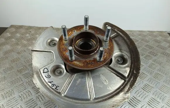 Jeep Grand Cherokee WL Rear wheel hub 68401941AB