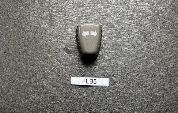 Nissan Patrol Y61 Tailgate release/open handle 87013VC720