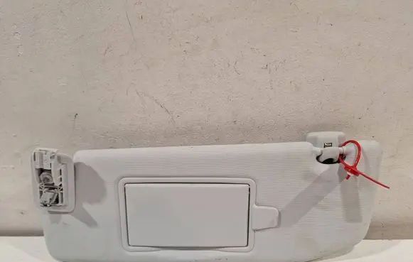 Peugeot 208 Sun visor