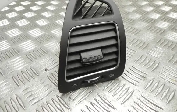 Rear air vent grill