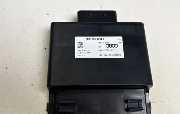 Audi A7 S7 4G Voltage converter/converter module 8K0959663F