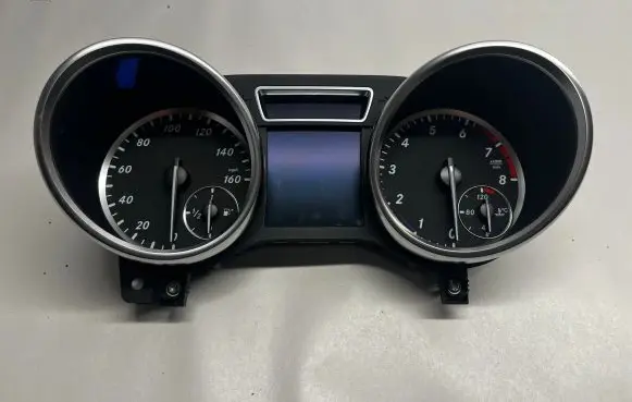 Mercedes-Benz ML W166 Speedometer (instrument cluster) A1669004803