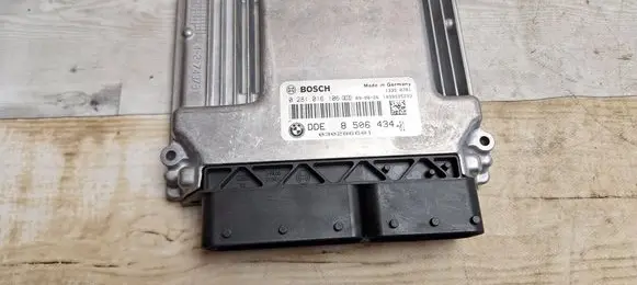 BMW 1 E81 E87 Engine control unit/module 0281016106 8506434 030286601