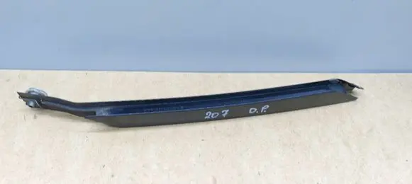 Mercedes-Benz E A207 Rear door windshield rail A2077350257