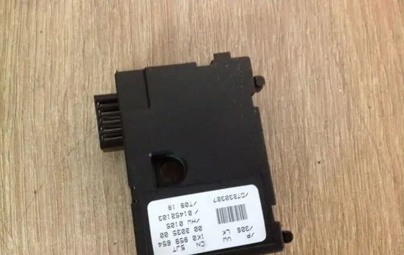 Volkswagen Golf V Steering angle sensor 1K0959654