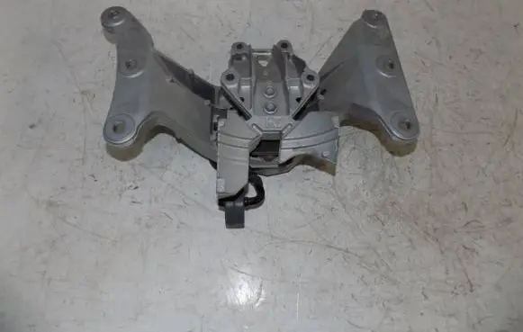 Mazda CX-60 Gearbox mounting bracket 