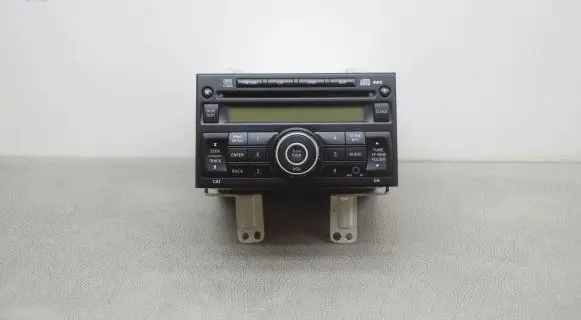 Nissan Rogue Radio/CD/DVD/GPS head unit 281851VK1A