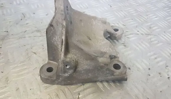 Jaguar XF X250 Engine mounting bracket CW936037AA