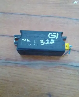 Mercedes-Benz E W211 Airbag deployment crash/impact sensor 821761664