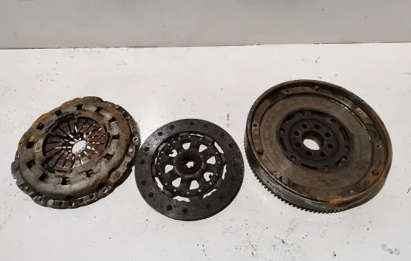 BMW 3 E46 Clutch set kit 06001
