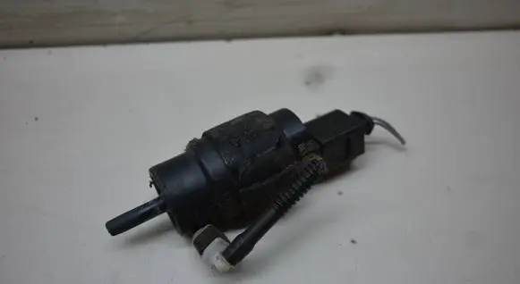 Audi A4 S4 B8 8K Windscreen/windshield washer pump 8K5955647