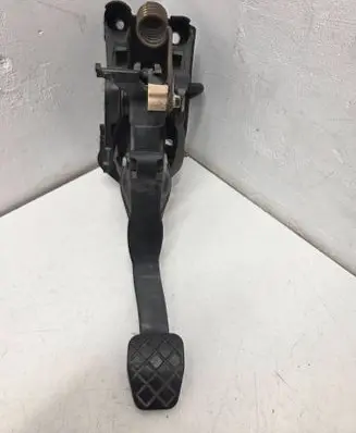 Volkswagen Golf VII Clutch pedal 5Q1721059CP 01102013