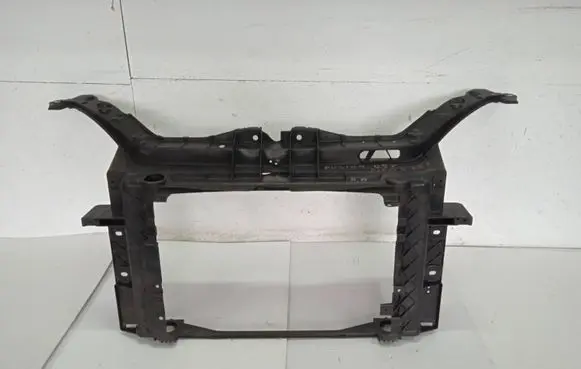 Ford Fusion Radiator trim 0203040506 D2A3C