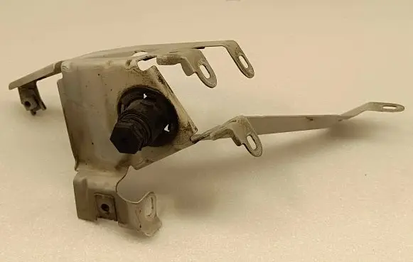 BMW 6 F06 Gran coupe Fender mounting bracket 41357230584 7230584