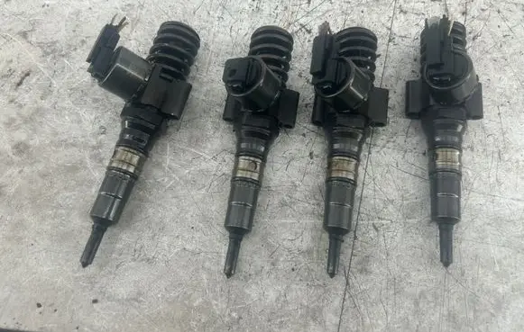 Audi A3 S3 A3 Sportback 8P Fuel injectors set 0414720404
