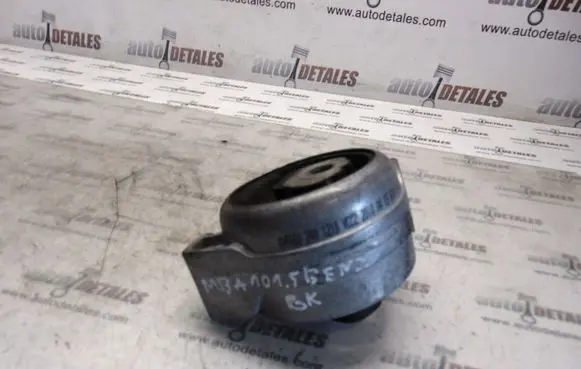 Mercedes-Benz A W169 Engine mount bracket A1692401218