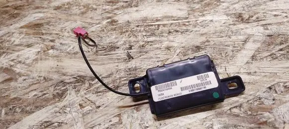 Alfa Romeo Giulia Antenna control unit 51980716 P68247494AA